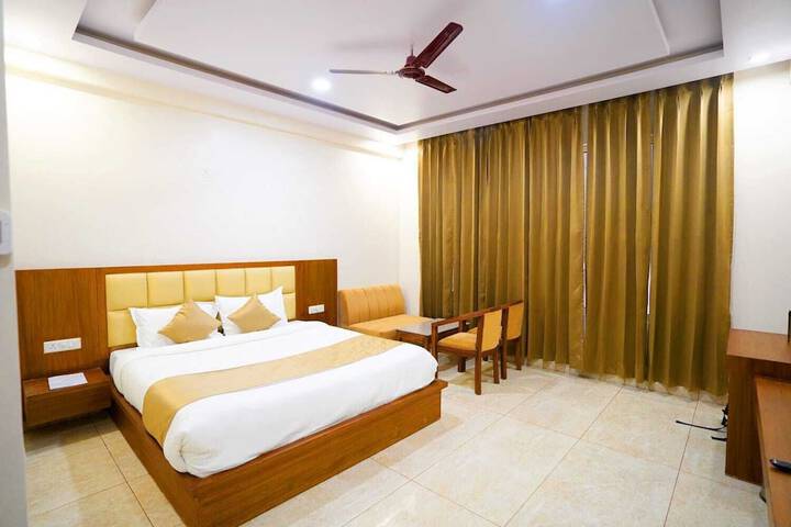 Room 7 of 17
