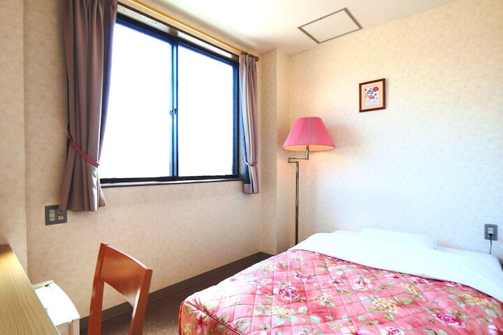 Room 6 of 70