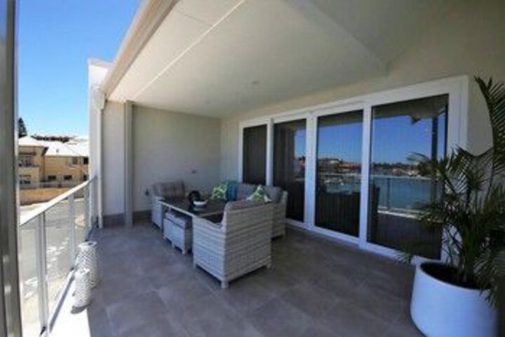 Terrace/Patio 5 of 13