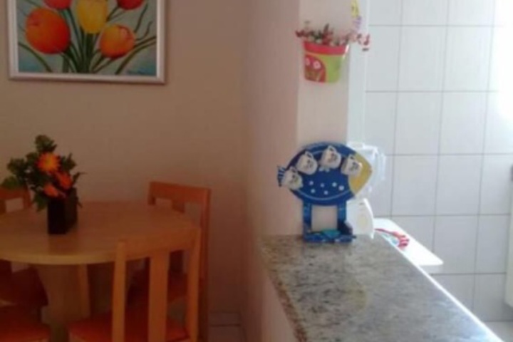 Room 4 of 10