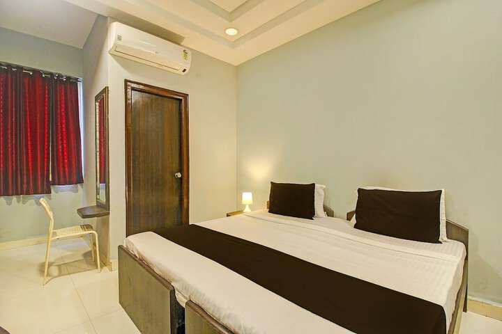 Room 12 of 23