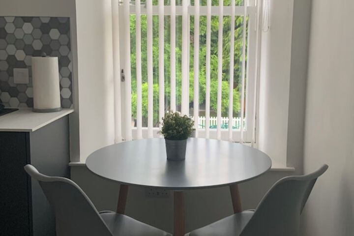 Room 6 of 67