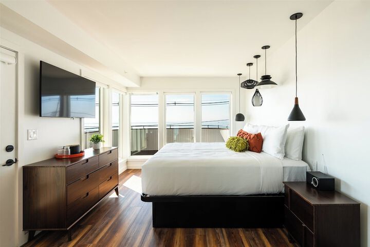 Room 19 of 42