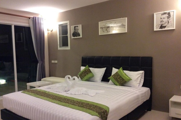 Room 11 of 72