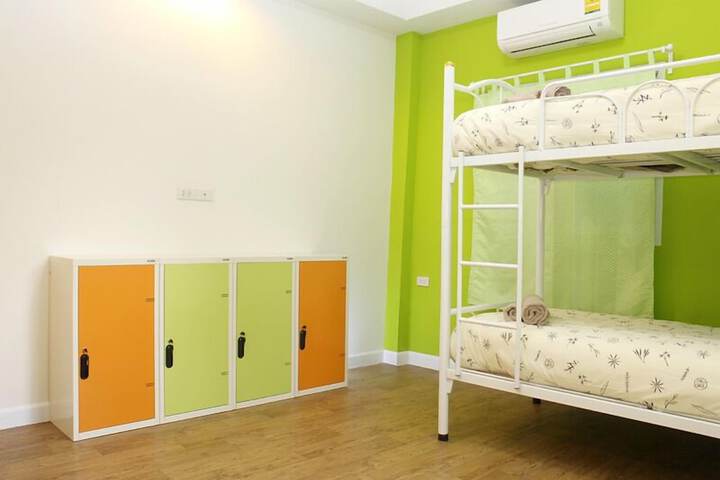 Room 10 of 43