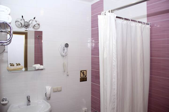 Room 52 of 71