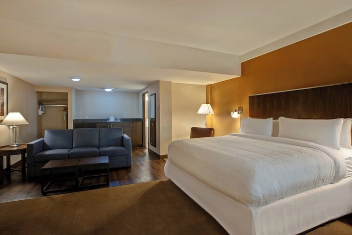 Room 35 of 95
