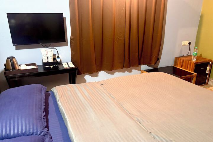 Room 33 of 73