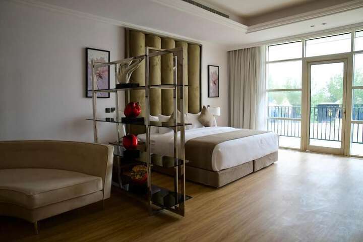 Room 30 of 100