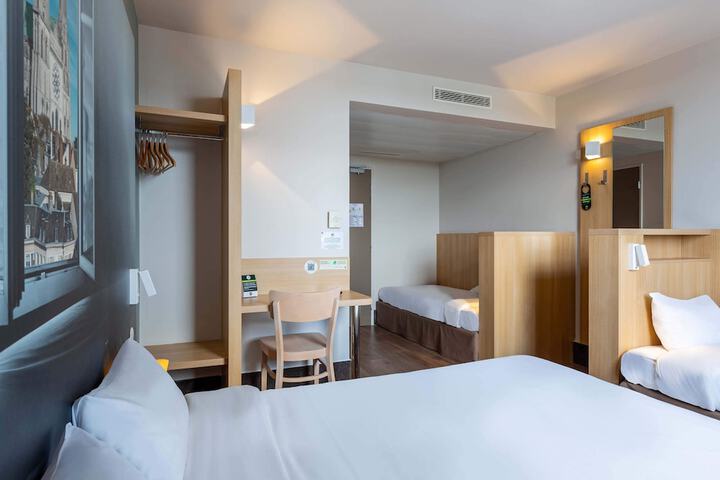 Room 18 of 42