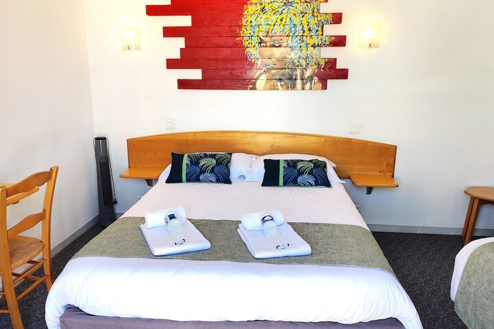 Room 18 of 34