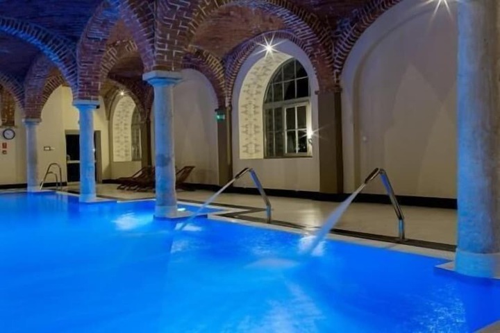 Pool 23 of 55