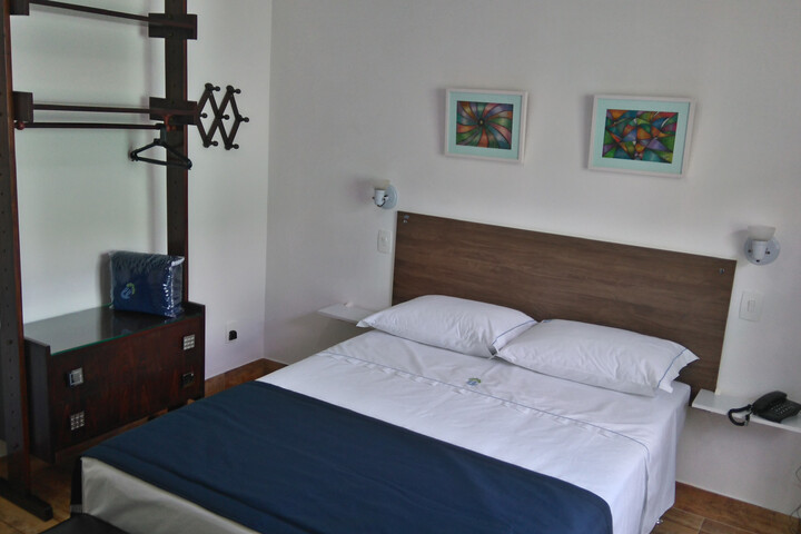 Room 8 of 25