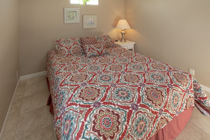 Room 6 of 33