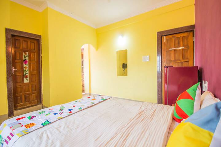 Room 5 of 13
