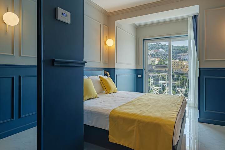 Room 28 of 211