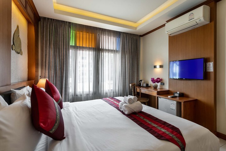 Room 15 of 40
