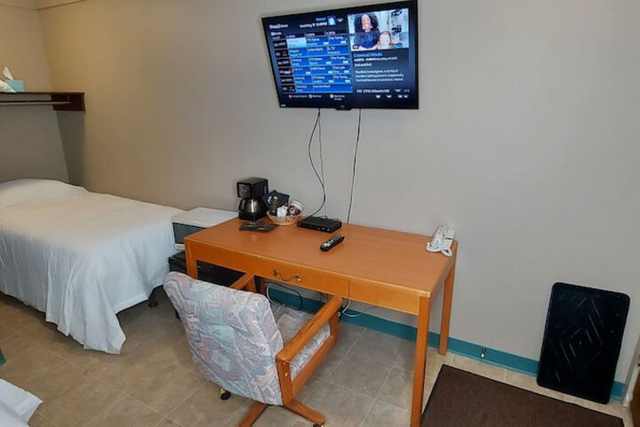 Room 7 of 19