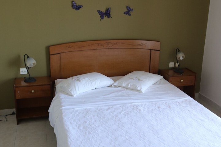 Room 11 of 46