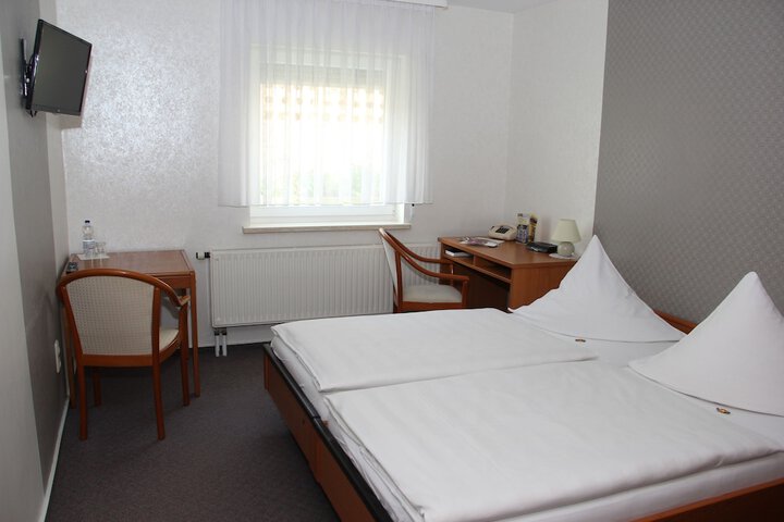Room 3 of 12