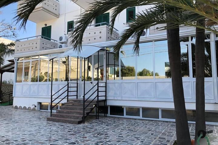Hotel 12 of 12