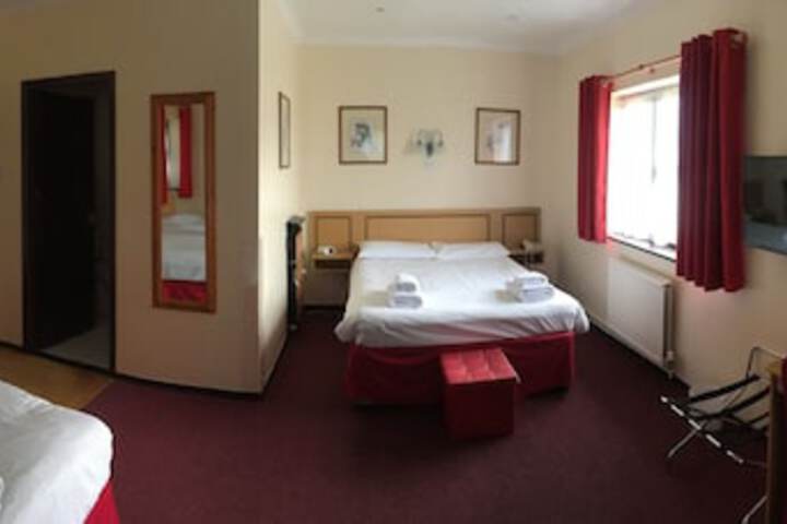 Room 6 of 35