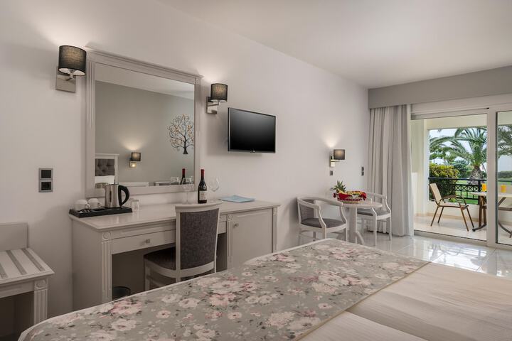 Room 57 of 340