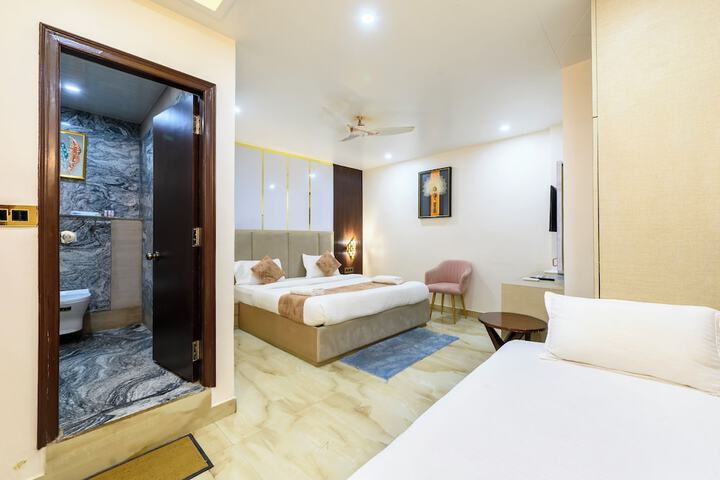 Room 7 of 14