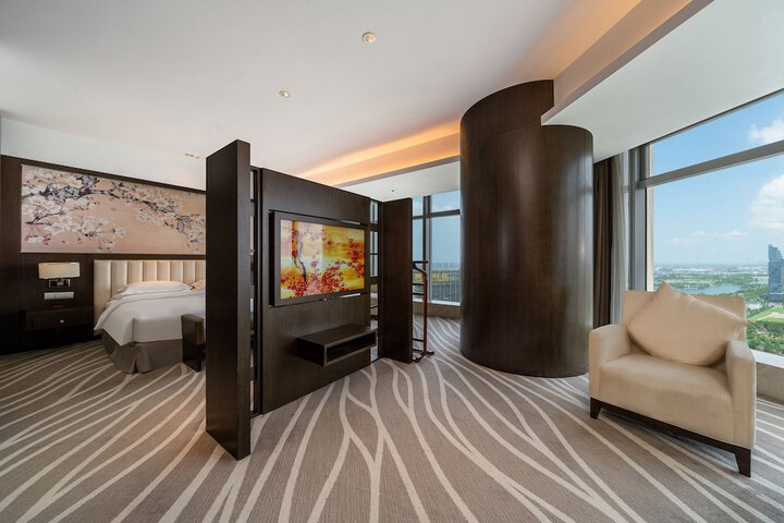 Room 12 of 66