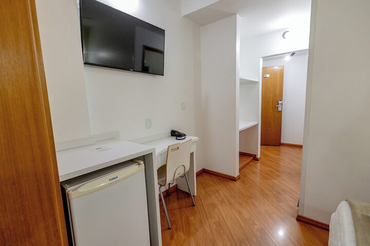 Room 10 of 119