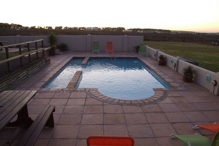 Pool 39 of 48