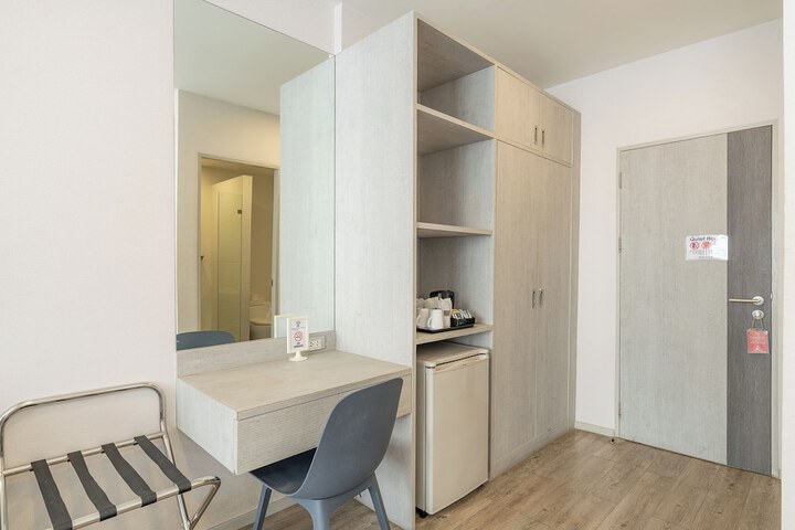 Room 50 of 216