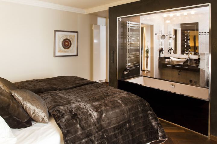 Room 5 of 50