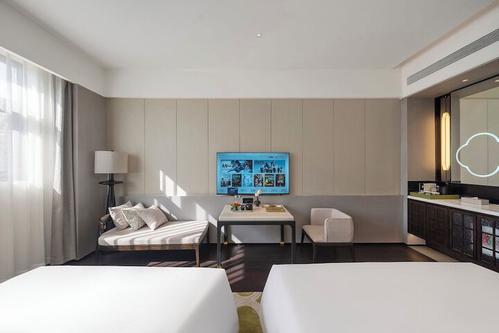 Room 21 of 40