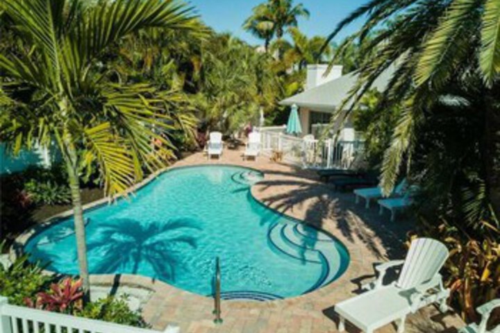 Pool 17 of 32