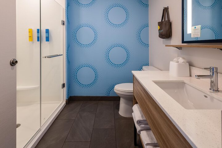 Bathroom shower