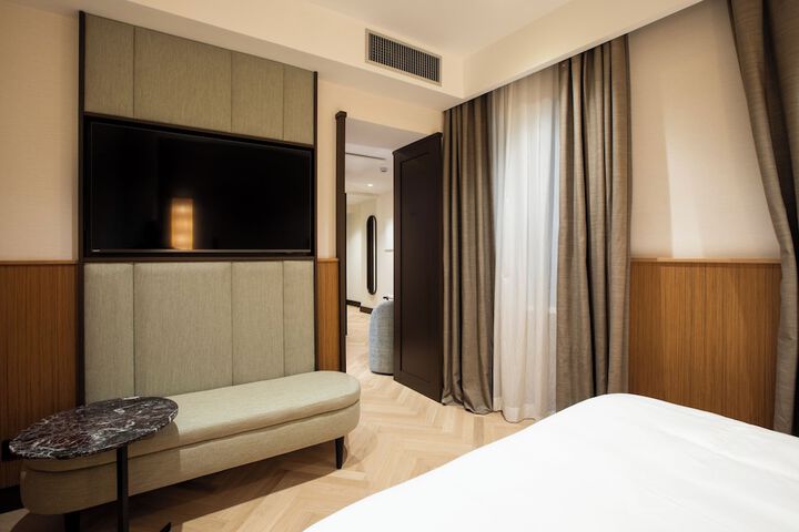Room 14 of 47