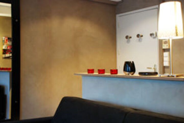 Room 6 of 11