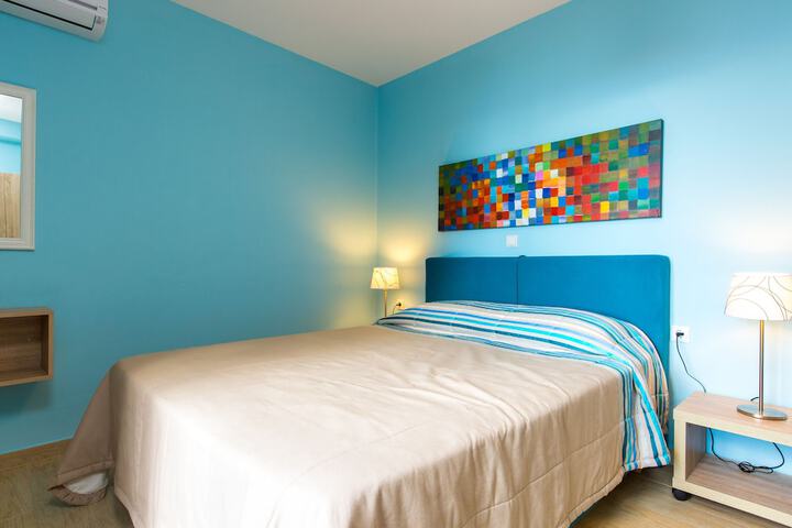 Room 10 of 73