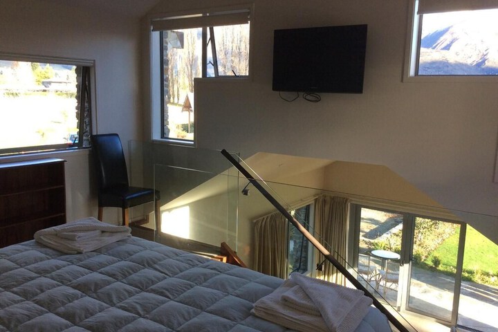 Room 6 of 44