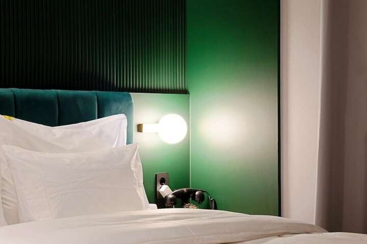 Room 48 of 74
