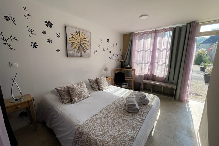 Room 52 of 137