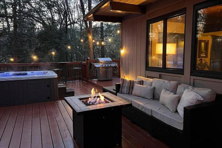 Peaceful Oak Haven Cabin near Yosemite in Mariposa, CA