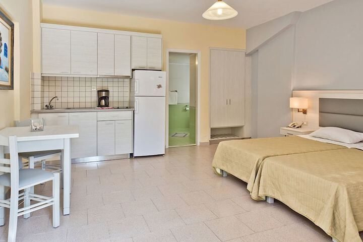 Room 3 of 52