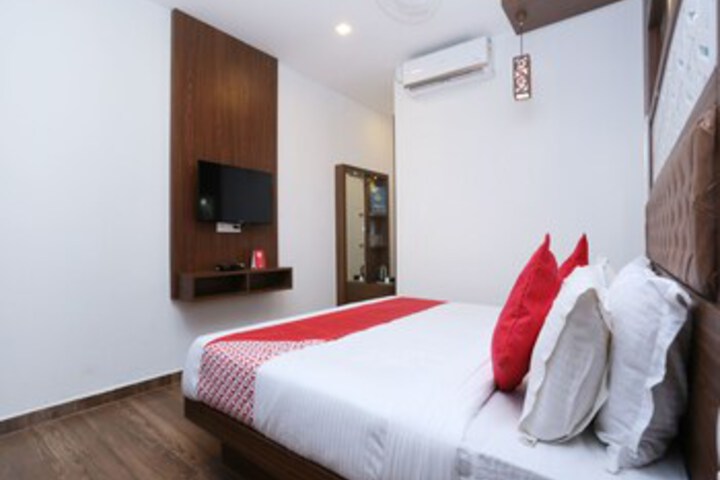 Room 16 of 25