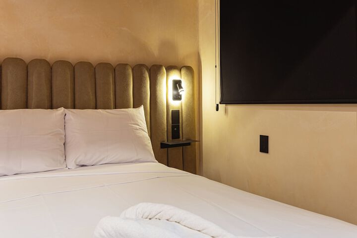 Room 15 of 28