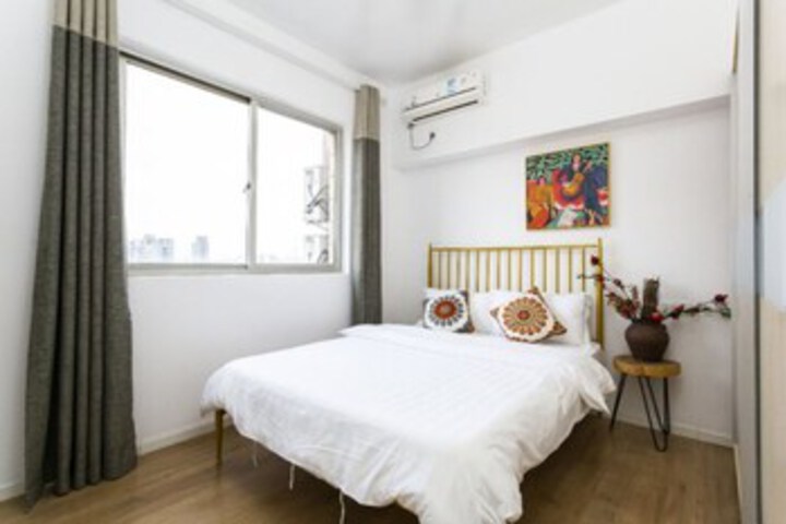 Room 14 of 17
