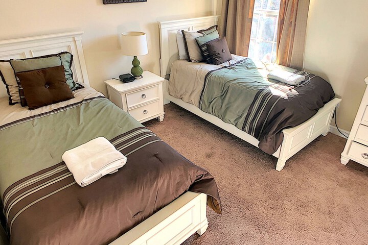 Room 10 of 51