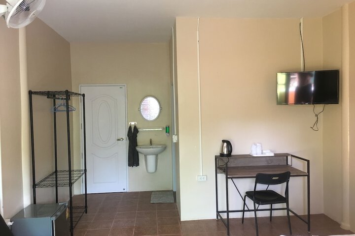 Room 12 of 21