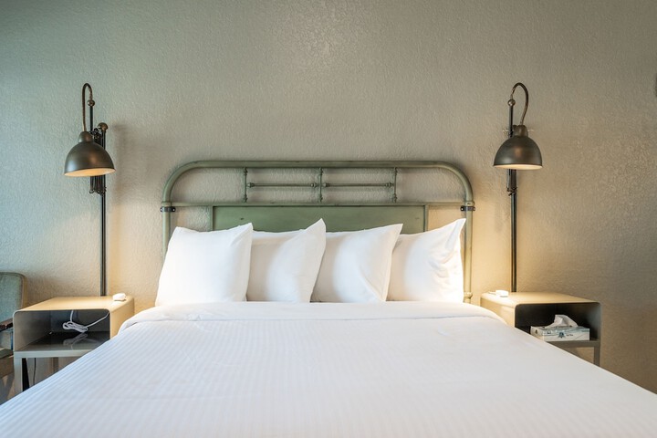 Superior Room 1 Queen Bed (44 of 168)